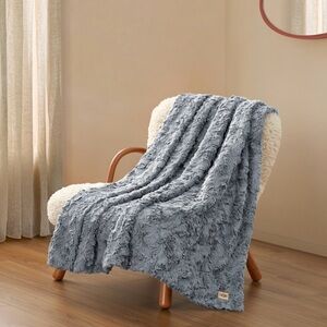 UGG Adalee Cozy Throw Blanket Chambray Gray Blue NWT